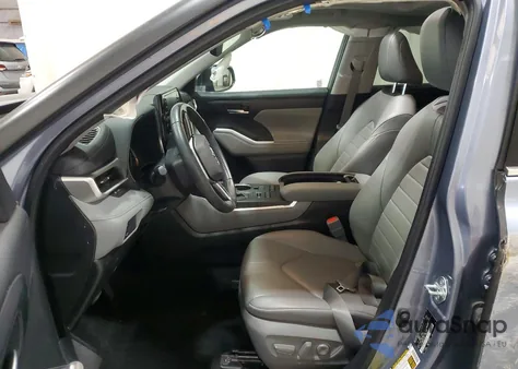 2022 Toyota Highlander Xle from USA, damaged, VIN 5TDGZRBH3NS177772